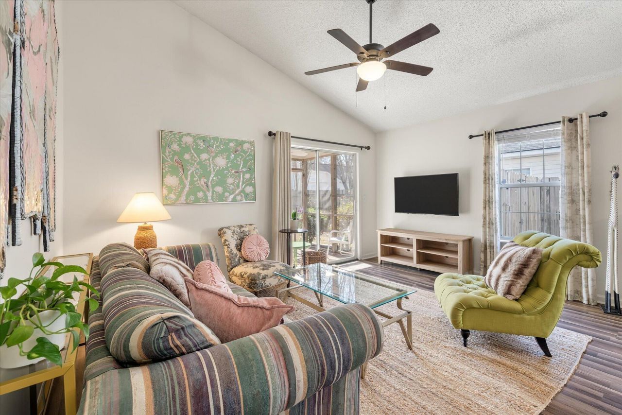 1849 Beechwood Road Photo 11