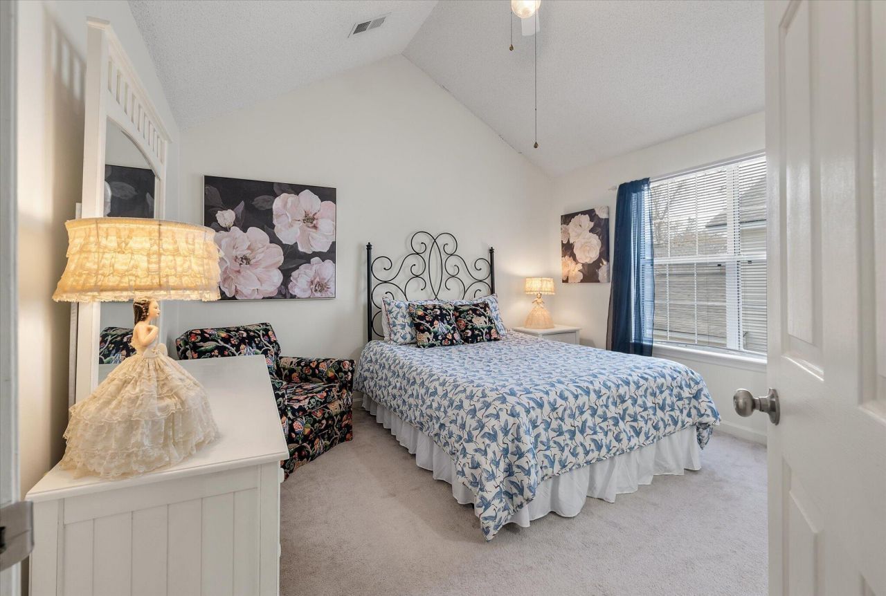 1849 Beechwood Road Photo 18