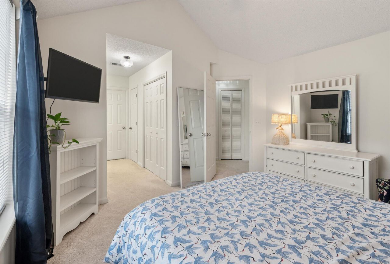 1849 Beechwood Road Photo 19