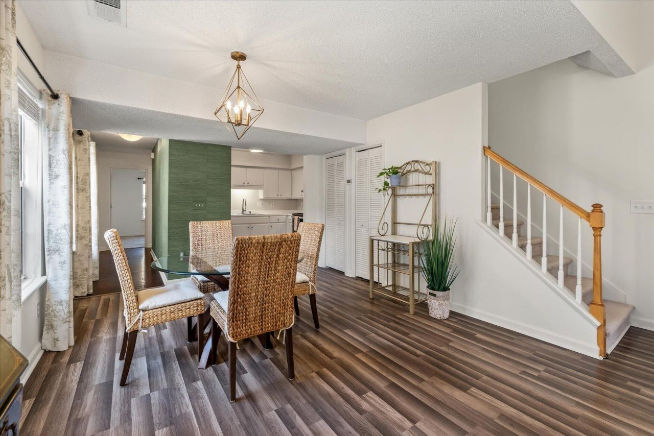 1849 Beechwood Road Photo 8