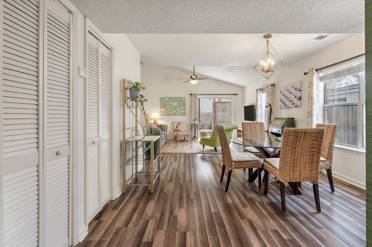 1849 Beechwood Road Photo 9