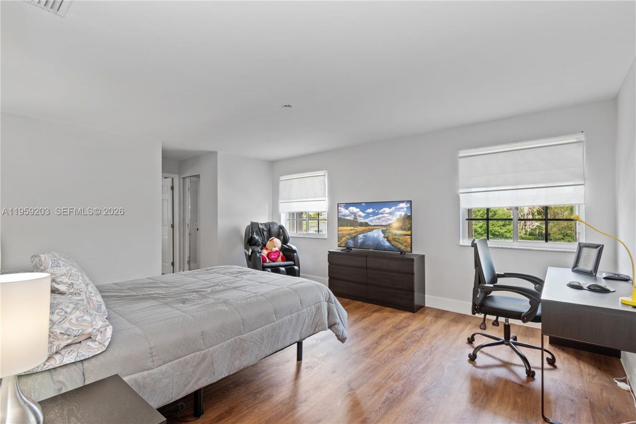 1095 Chenille Cir, Weston, FL 33327 Photo