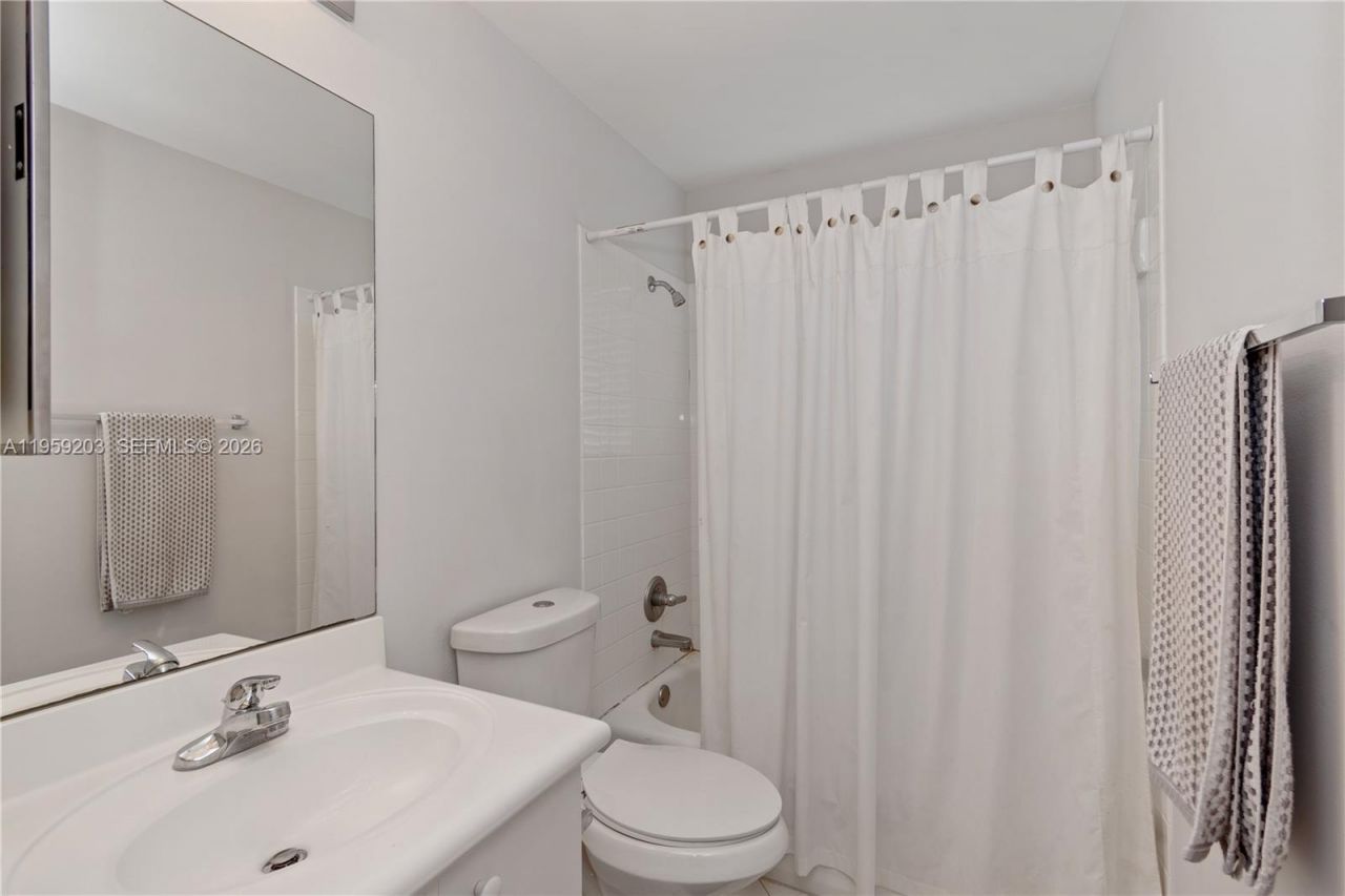 1095 Chenille Cir, Weston, FL 33327 Photo