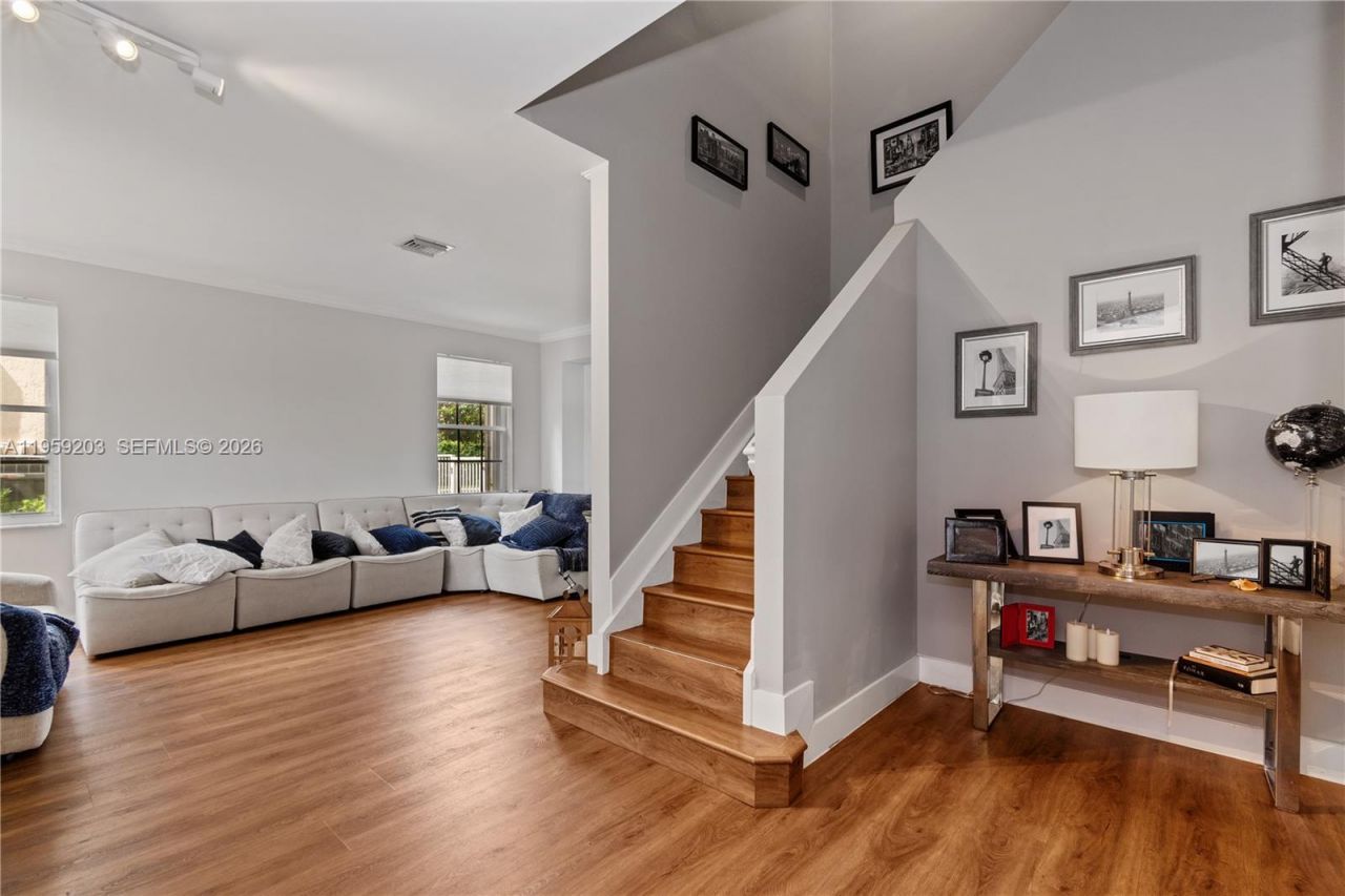 1095 Chenille Cir, Weston, FL 33327 Photo