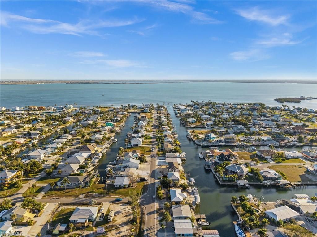 2391 Oleander St, Saint James City, FL 33956 Photo