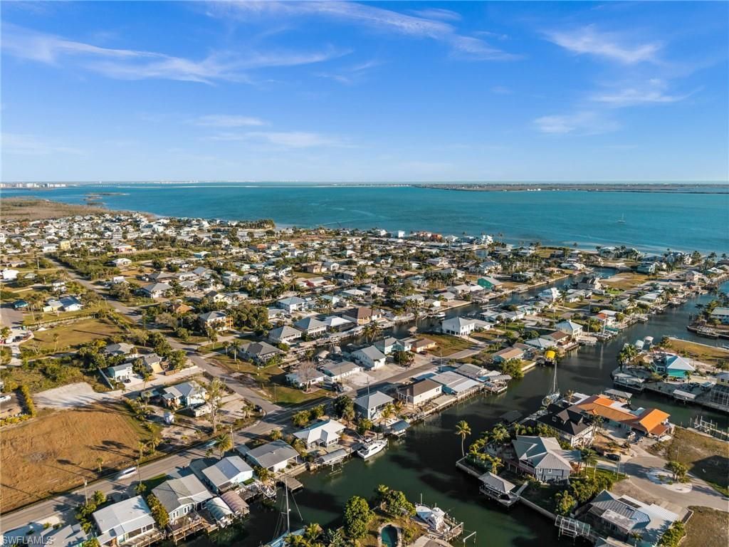 2391 Oleander St, Saint James City, FL 33956 Photo