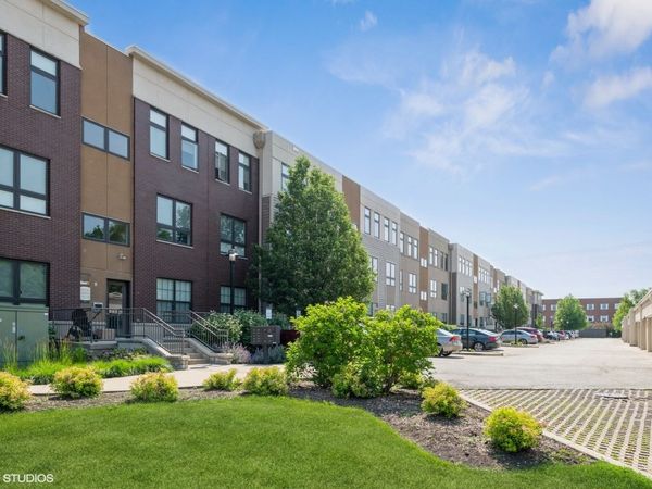 500 N Northwest Highway, Unit 202, Park Ridge, IL 60068