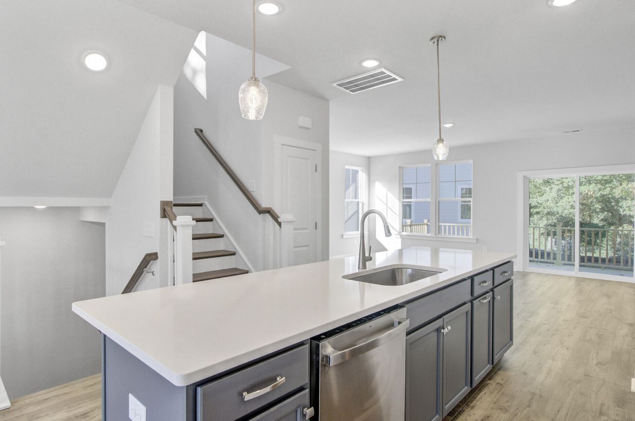 505 Caledon Court Photo 10