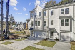 505 Caledon Court photo 4