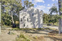 505 Caledon Court photo 4