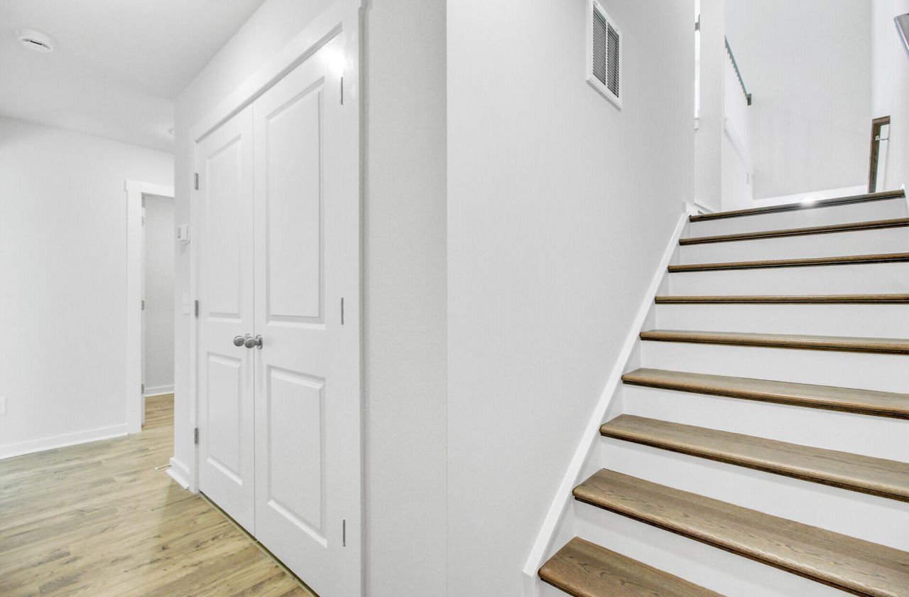 505 Caledon Court Photo 44