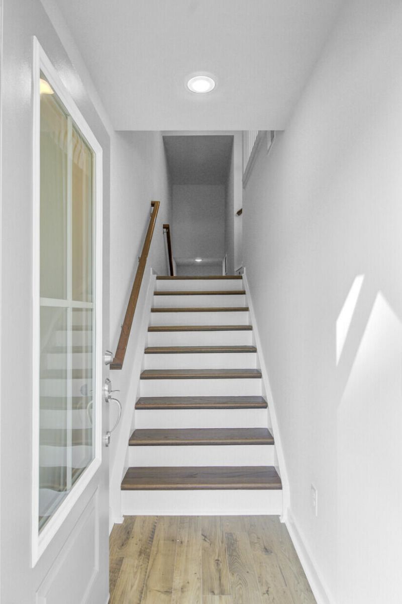 505 Caledon Court Photo 7