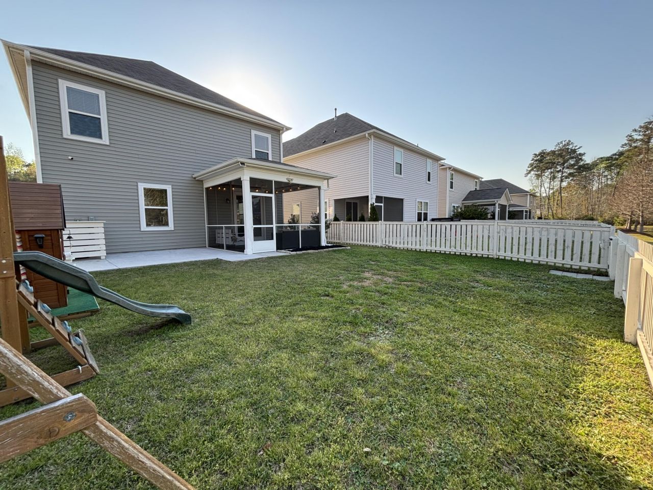 1048 Sago Palm Court Photo 3