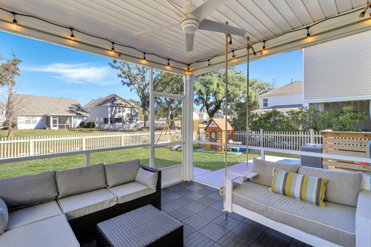 1048 Sago Palm Court Photo 8