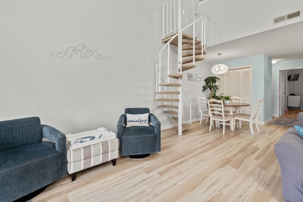 1890 Colony Dr. Photo 16