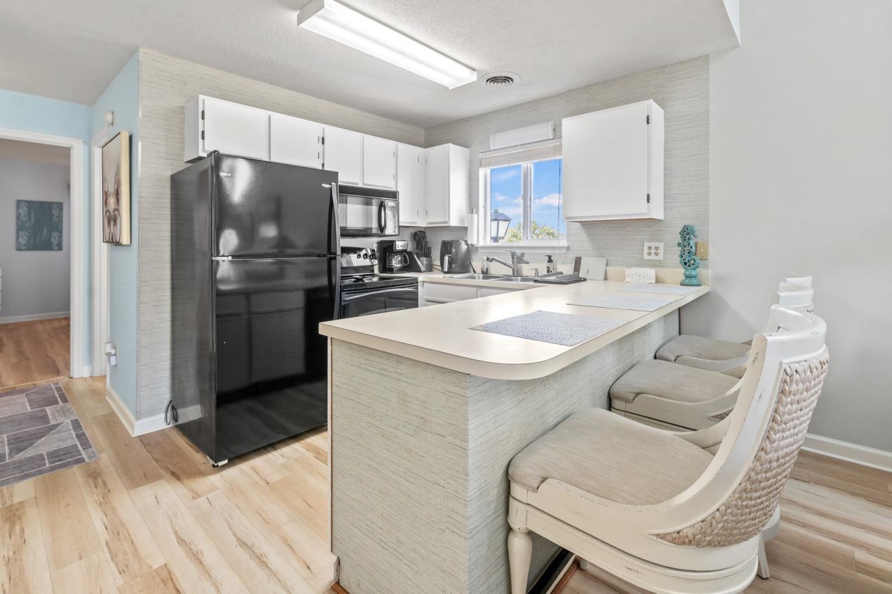 1890 Colony Dr. Photo 21