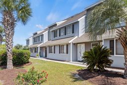 1890 Colony Dr. photo 4