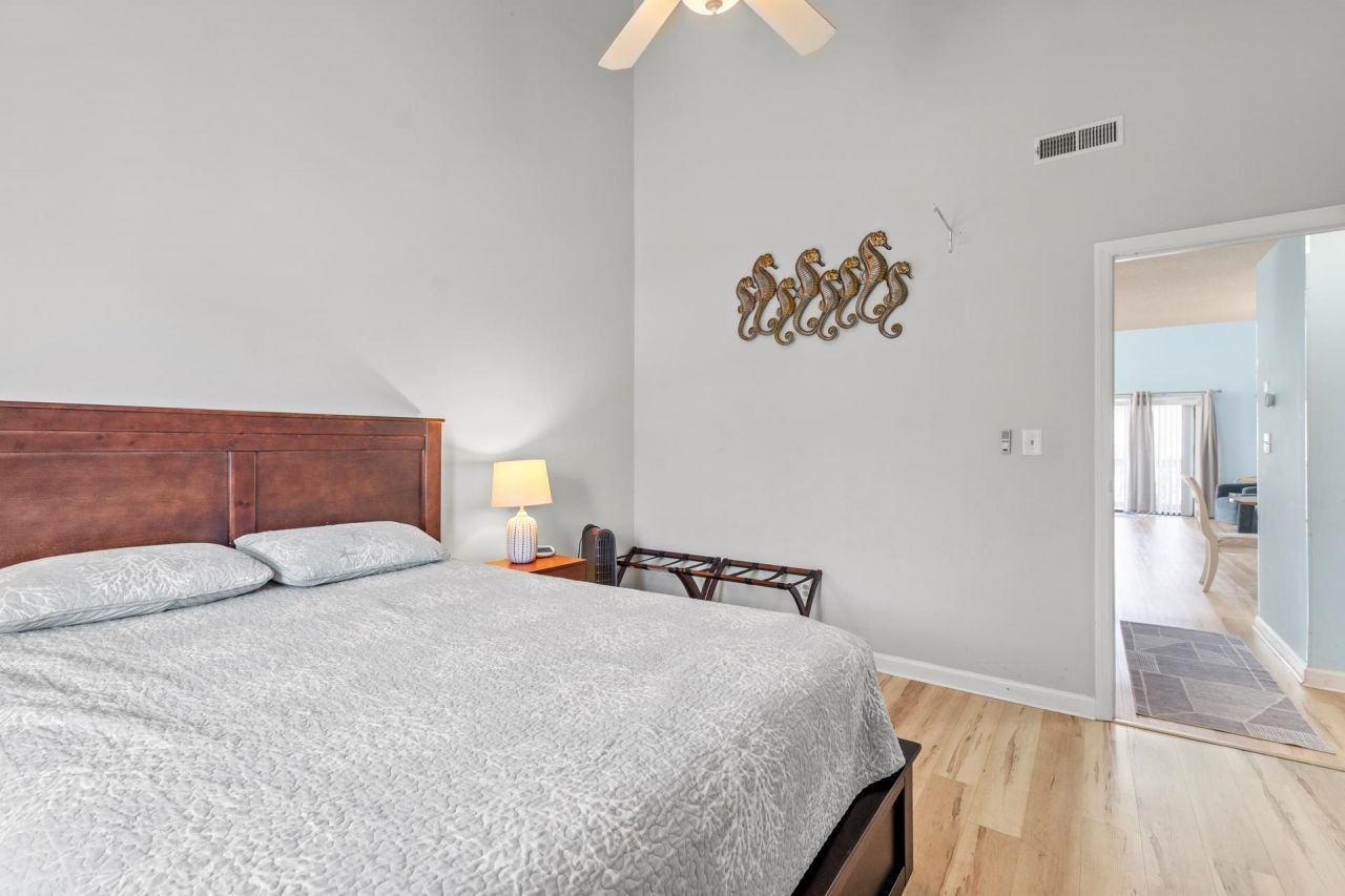 1890 Colony Dr. Photo 7