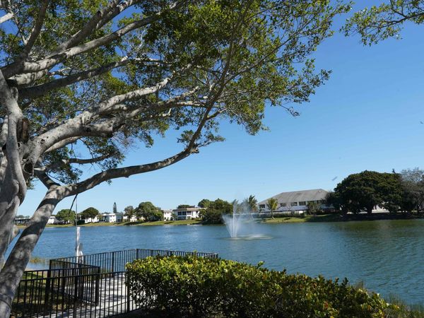 226 Wellington G, Unit G, West Palm Beach, FL 33417