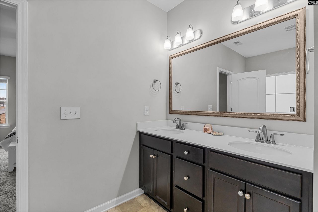 260 Liberty Ridge Drive Photo 14