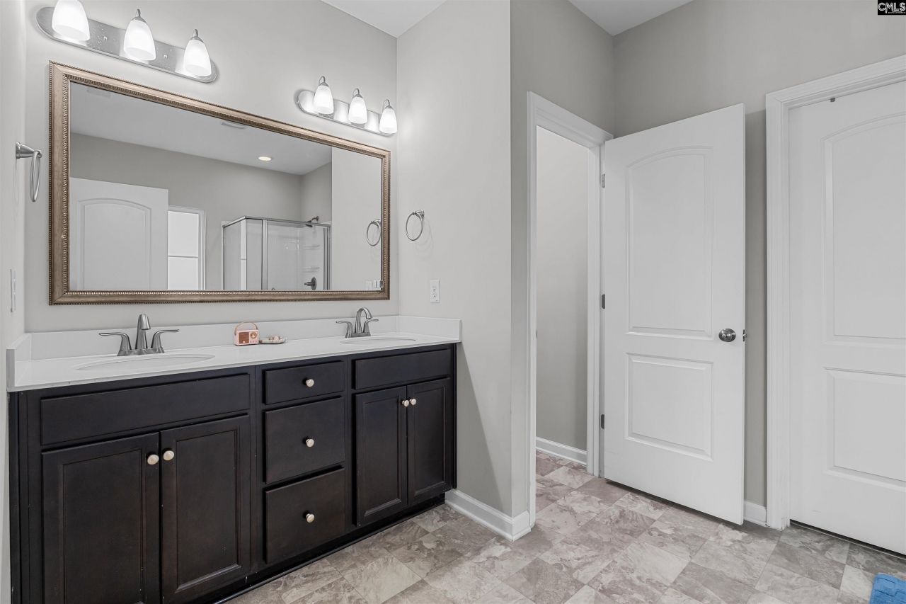 260 Liberty Ridge Drive Photo 16