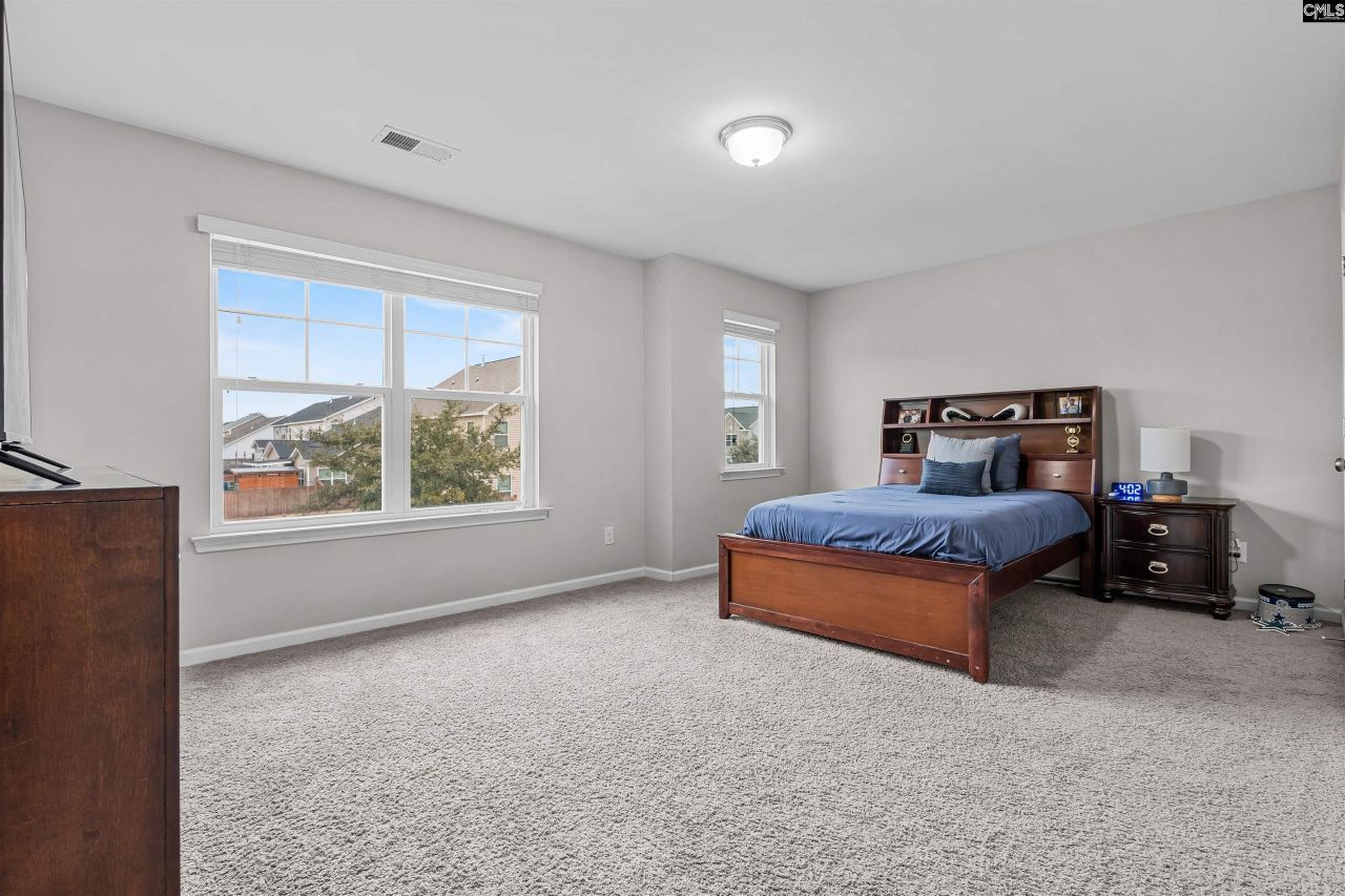 260 Liberty Ridge Drive Photo 17