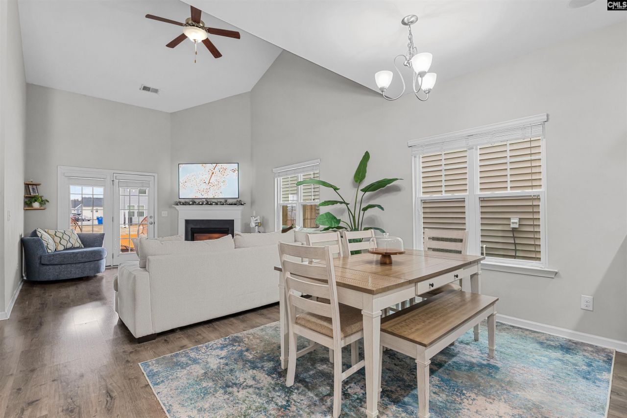 260 Liberty Ridge Drive Photo 4