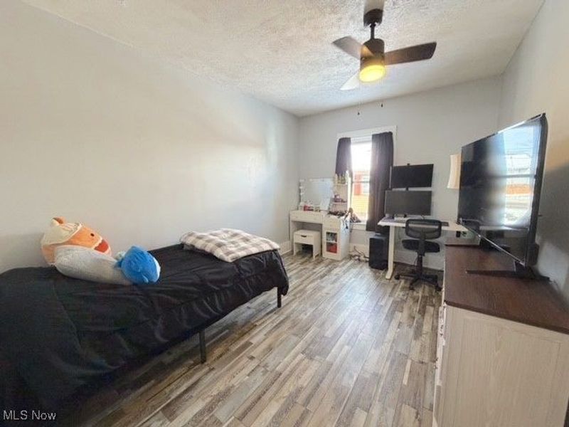 335 Packer Street, Uhrichsville, OH 44683 Photo 12