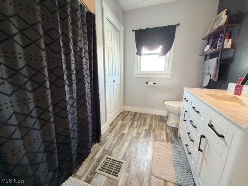 335 Packer Street, Uhrichsville, OH 44683 Photo 13