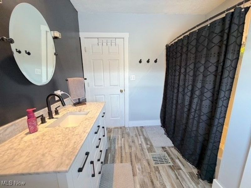 335 Packer Street, Uhrichsville, OH 44683 Photo 15