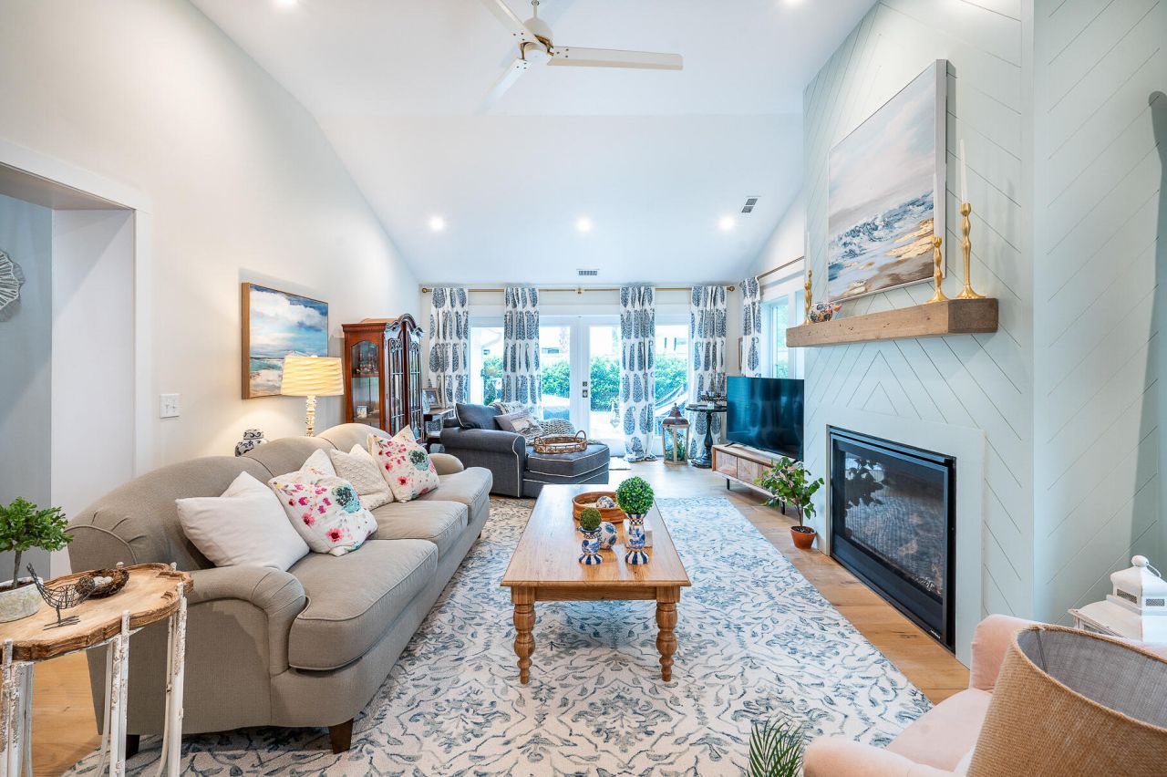 761 Atlantic Street Photo 17