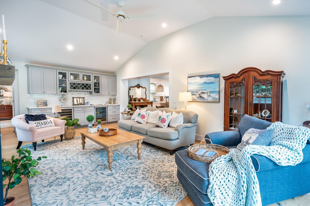 761 Atlantic Street Photo 18