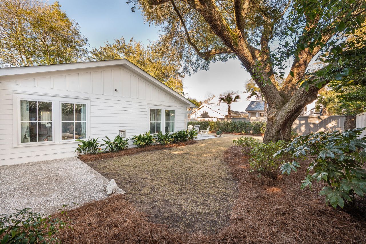 761 Atlantic Street Photo 43