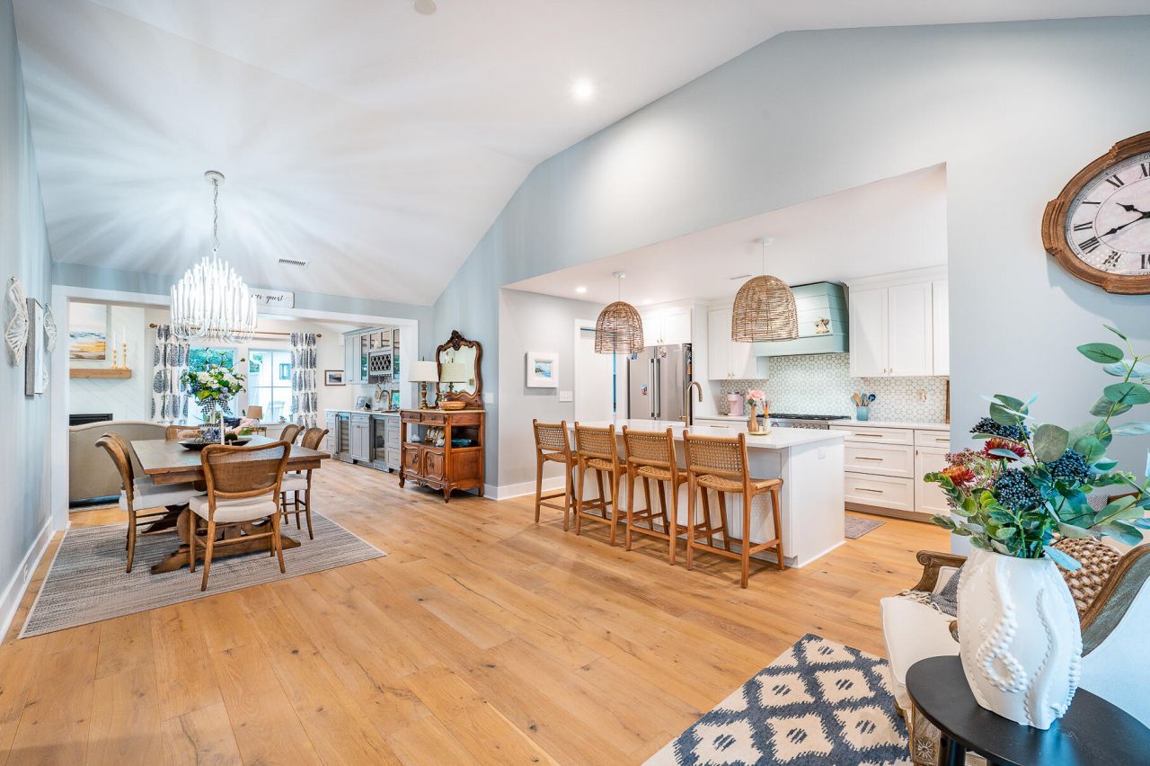 761 Atlantic Street Photo 6