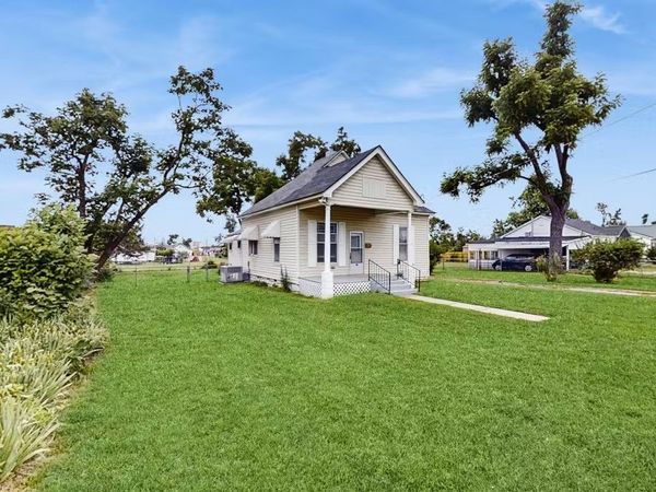 208 N 9th Street, Rogers, AR 72756