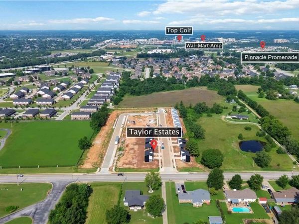 2400 S 27th Street , Rogers, AR 72758