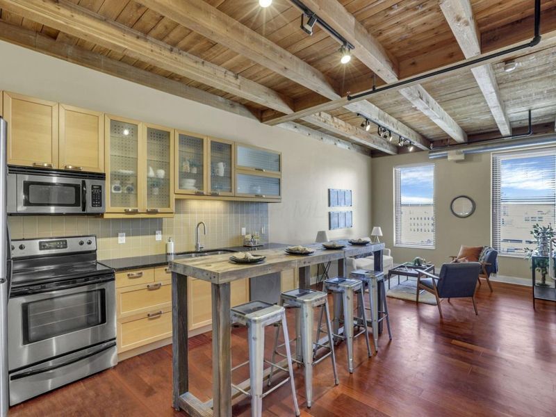 150 E Main Street, Unit 605, Columbus, OH 43215 Photo 1