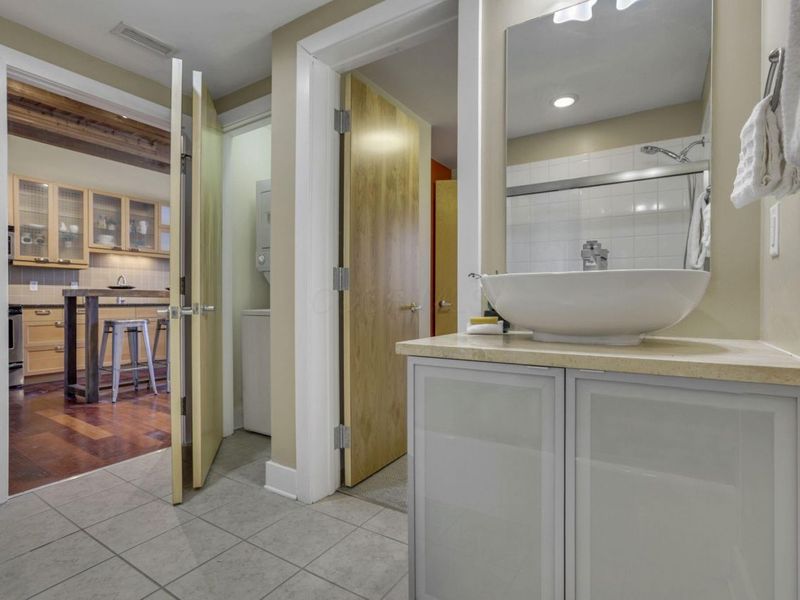 150 E Main Street, Unit 605, Columbus, OH 43215 Photo 15