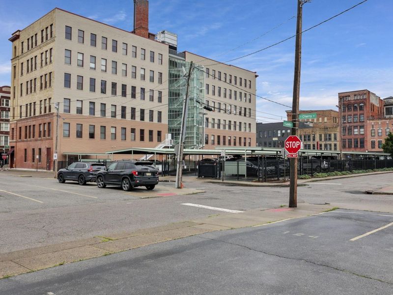 150 E Main Street, Unit 605, Columbus, OH 43215 Photo 33