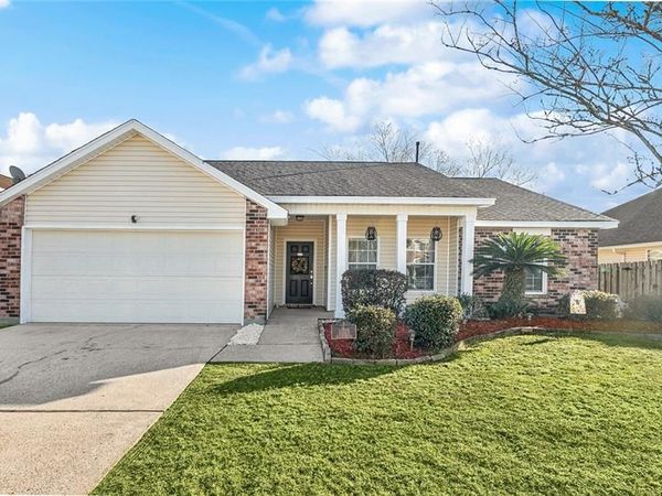 1023 STERLING OAKS Boulevard, Slidell, LA 70461