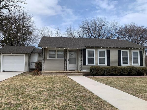 607 E Hale Avenue, Decatur, TX 76234