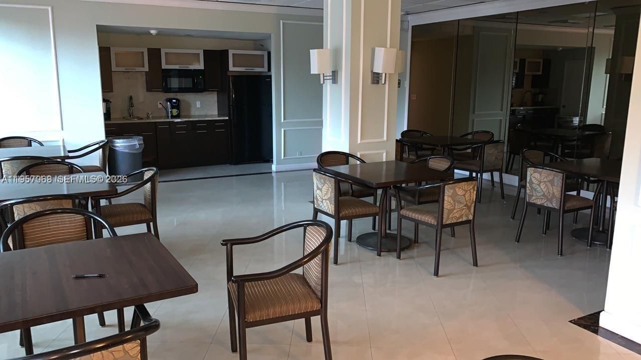 3180 S Ocean Dr, Unit 318, Hallandale Beach, FL 33009 Photo