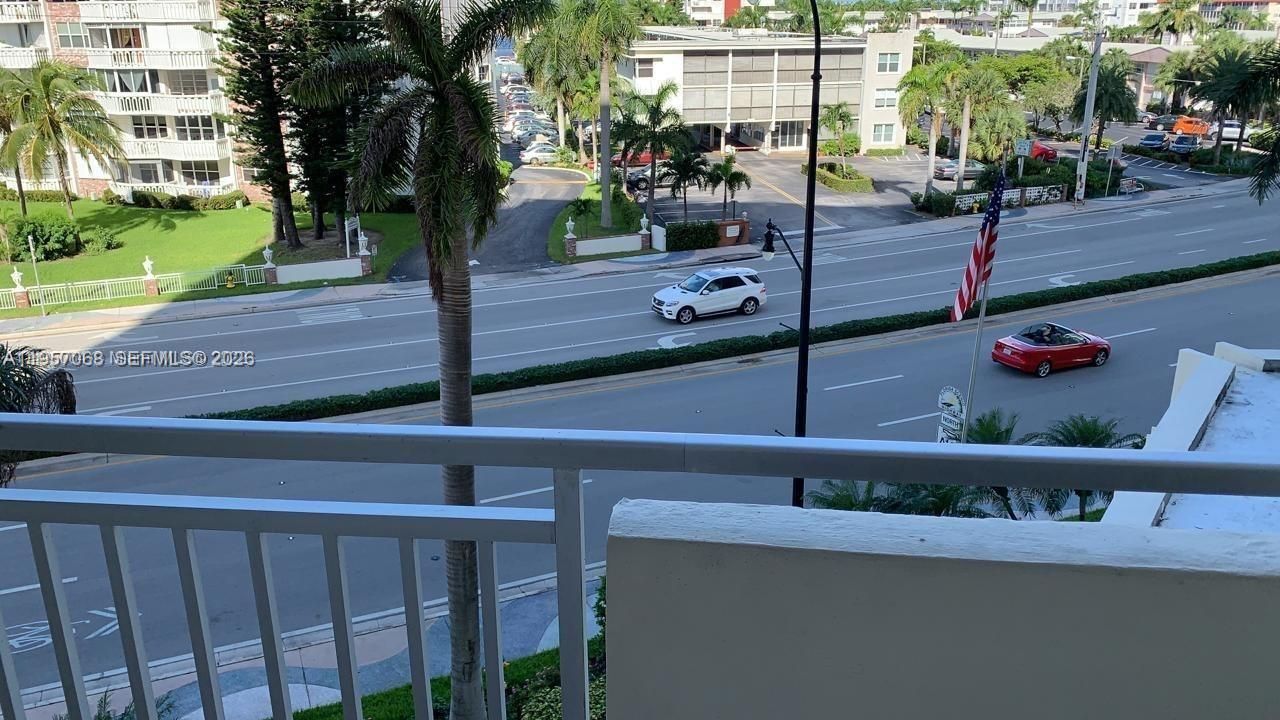 3180 S Ocean Dr, Unit 318, Hallandale Beach, FL 33009 Photo