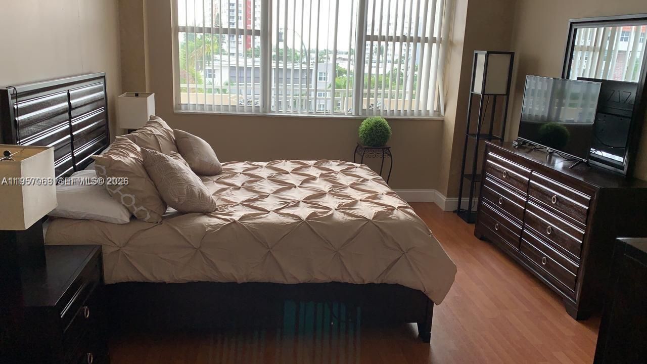 3180 S Ocean Dr, Unit 318, Hallandale Beach, FL 33009 Photo
