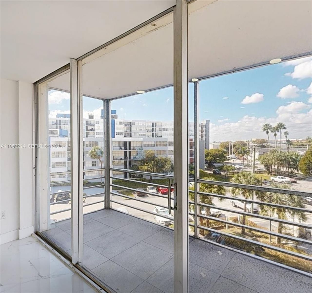 16850 S Glades Dr, Unit 4J, North Miami Beach, FL 33162 Photo