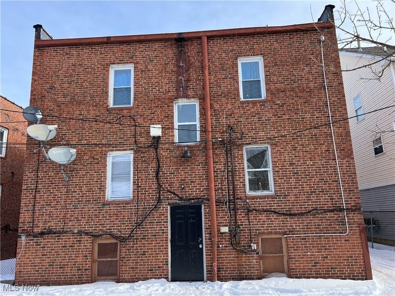 796 Eddy Road, Cleveland, OH 44108 Photo 25