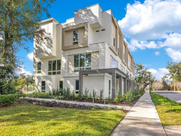 1004 E ROBINSON, ORLANDO, FL 32801