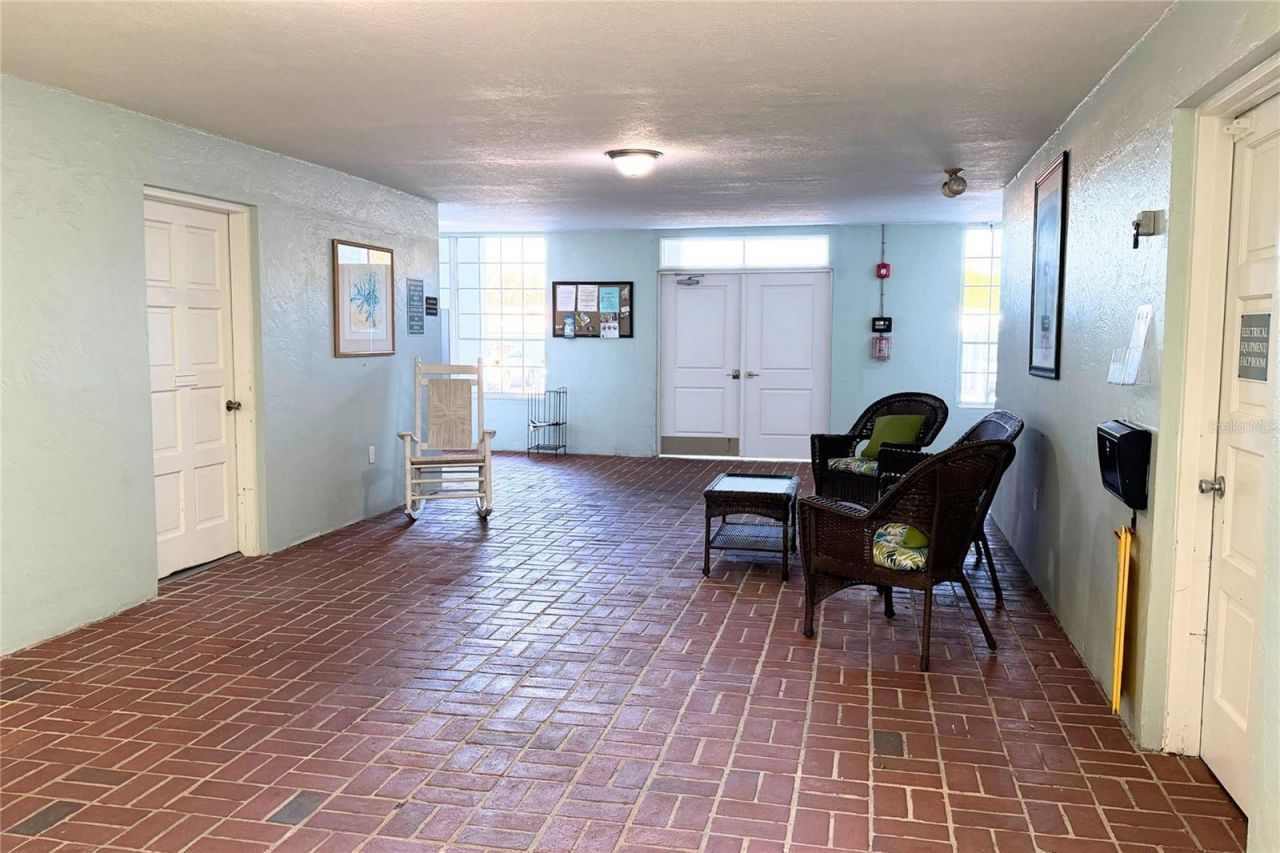 701 Poinsettia Road, Unit 340, Belleair, FL 33756 Photo