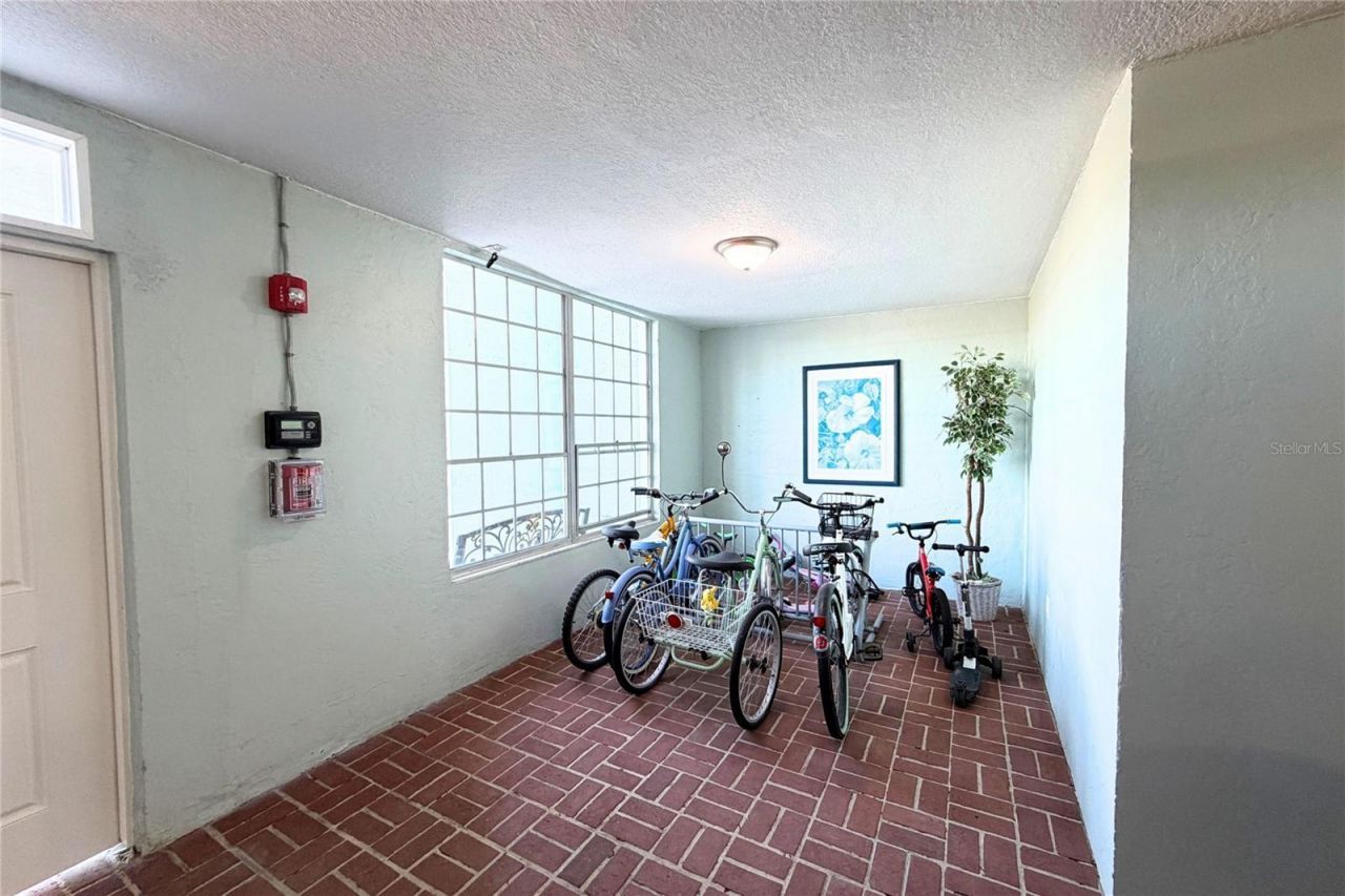 701 Poinsettia Road, Unit 340, Belleair, FL 33756 Photo