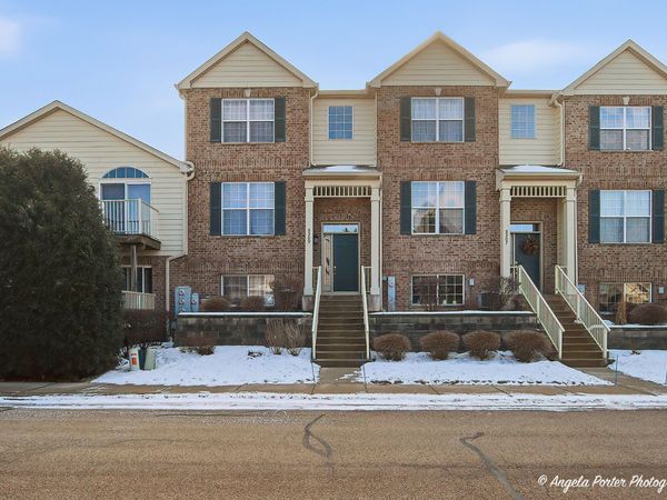 5309 COBBLERS Crossing, McHenry, IL 60050